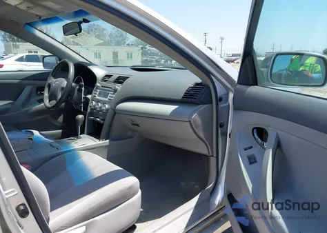 2011 Toyota Camry Le z USA, uszkodzony, nr VIN 4T1BF3EK0BU762237